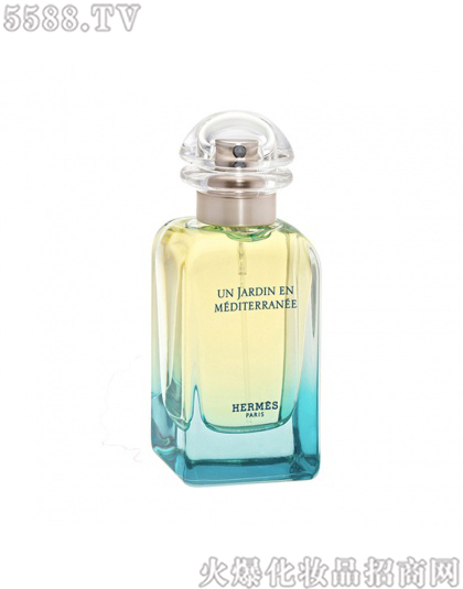 ���Ϻ�ӯ�M(j��n)�����Q(m��o)�����޹�˾�����R�˵��к����@����ˮ50ml