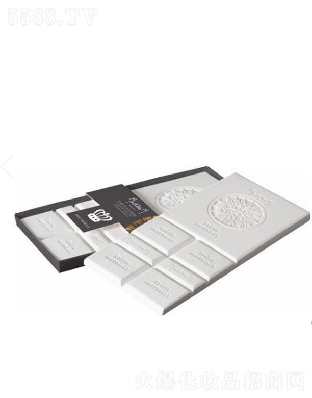 ������(�Ϻ�)Ʒ�ƹ����ɷ����޹�˾���Ϻ������� ��?sh��)۠��������ʯ�?��̫�(y��ng)��ϵ�У��ۇ�(gu��)��ľ����