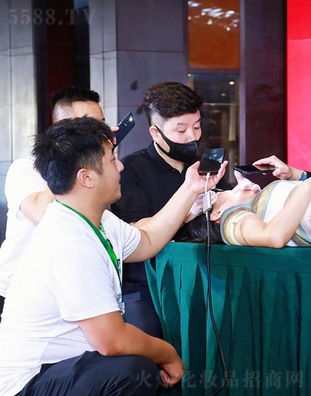 �������t(y��)ˎ����Ƽ�(�K��)���޹�˾��������ȫ��(gu��)���I(y��)�x�ܴ��(hu��)�F(xi��n)��(ch��ng)����