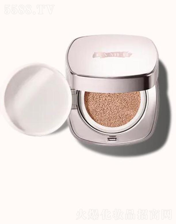 ��Ԋ�m�죨�Ϻ������Q(m��o)���޹�˾�����{֮�i�̹⟨׃��|�۵�Һ12̖��Ȼɫ�ʬF(xi��n)�־þ��y��