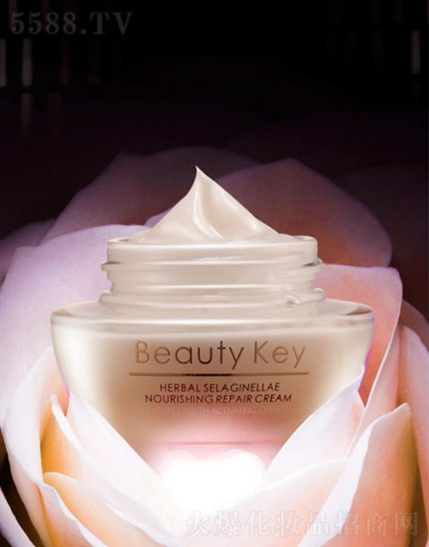 �V���Rٻ���yƷ���޹�˾���Ⱦ���(f��)���ˮ�����B(y��ng)���o(h��)˪ 50g  �����wɫ