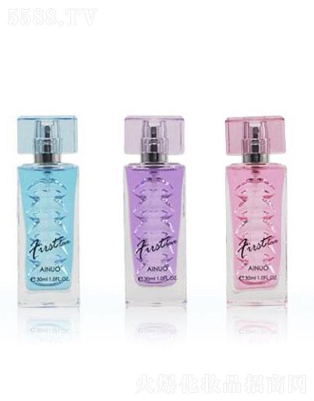 �Ռ��мΌ����û������޹�˾�����Z����������ˮ