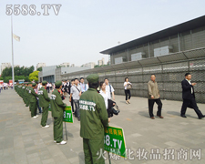 �𱬻��yƷ���̾W�ɞ�չ����ҫ�۵Ľ��ǣ�