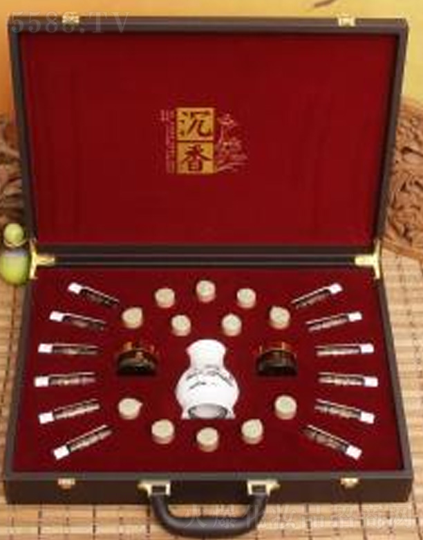 ���۷��˳����ɫƤ��