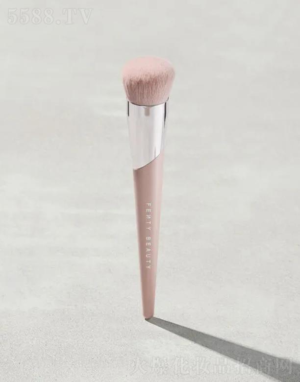 Fenty Beauty�A���۵�ˢ115 �A����͒����c(di��n)��