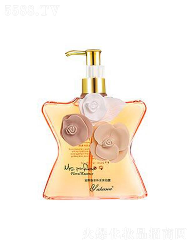 �����ȵ���Ů����ԡ¶