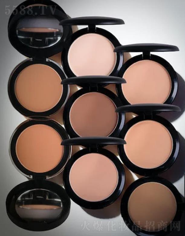 ��������pɫ���ݱP