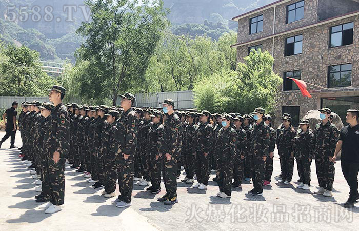 ���ۈF(tu��n)�(du��)����Խ������Ը����Ŭ����������ؓ(f��)��