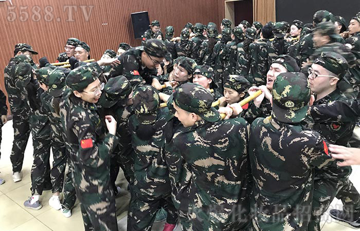 ���ۈF(tu��n)�(du��)����Խ������Ը����Ŭ����������ؓ(f��)��