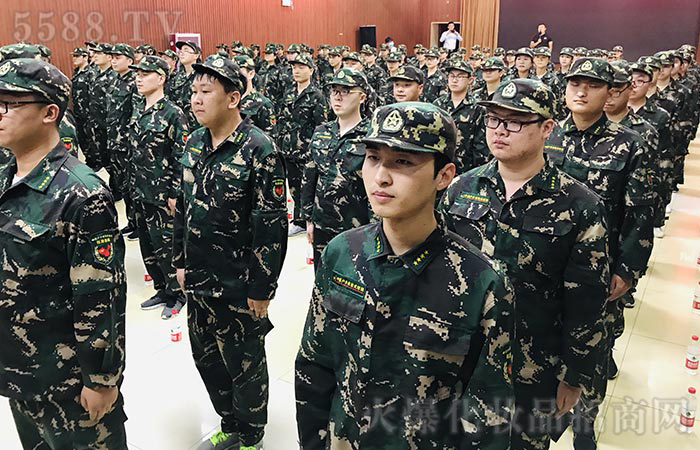 �����������κ��˵�Ŭ����ȫ���Ը��㿂�������ի@��