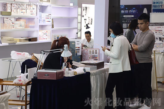 成都美業(yè)博覽會(huì)即將開(kāi)幕,搶先看部分企業(yè)布展情況 成都美業(yè)博覽會(huì)即將開(kāi)幕,搶先看部分企業(yè)布展情況