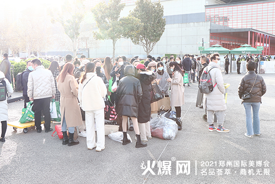 第17屆鄭州美業(yè)博覽會(huì)今日盛大開幕 第17屆鄭州美業(yè)博覽會(huì)今日盛大開幕
