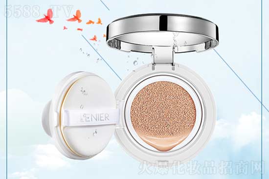 樂(lè)妮兒零距離裸妝修顏氣墊霜 樂(lè)妮兒零距離裸妝修顏氣墊霜