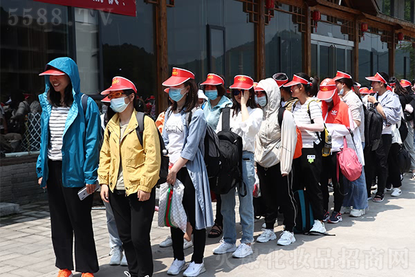 ��ɽ��ˮ ��ʎ���`