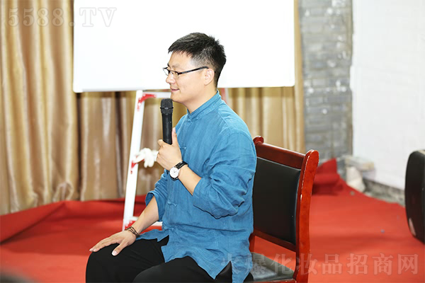 ���cɽˮ���������c��Ȼ��һ