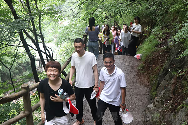 ���˿s�������H��ȫ���Ը�