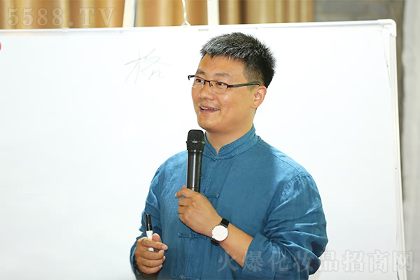 游天下名山 學(xué)習文化歷史 游天下名山 學(xué)習文化歷史