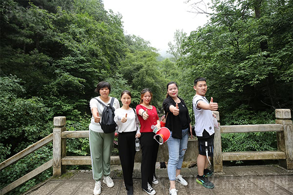 �����Ͼ�ɽ���W(xu��)��(x��)�����½�(j��ng)��