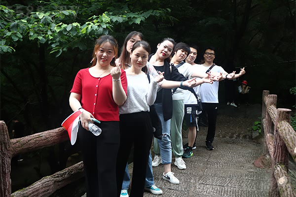 �ж��cŬ�����W(xu��)��(x��)�c�^��