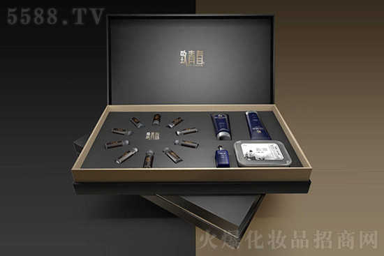 致青春曲線(xiàn)玲瓏護(hù)理套 致青春曲線(xiàn)玲瓏護(hù)理套