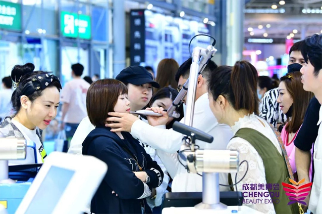 第48屆CCBE成都美業(yè)博覽會(huì)現(xiàn)場(chǎng) 第48屆CCBE成都美業(yè)博覽會(huì)現(xiàn)場(chǎng)