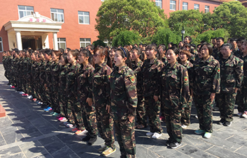 Ӣ���Sˬ���]�гC��������ֻ�Јԏ���