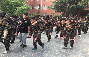 ��������ۣ���Փ�D�y�U�����Ҷ����վo������c��ͬ����