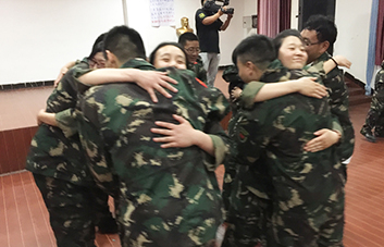 ���ڰl(f��)�F(xi��n)��߅������������߆݌��e�˵�ٝ��