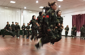 �����X�ѡ��Ʊ��O�����@һ·�҂��A��Ư����