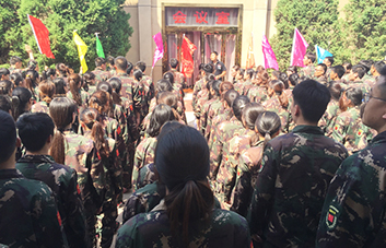 �I�����ǈF꠵ĺ��ģ�һ��һ�ж��Ǳ�����