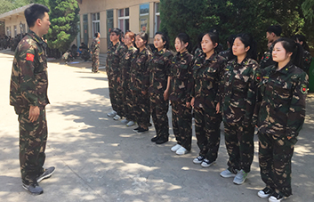 �I�����ǈF꠵ĺ�����һ��һ�ж��Ǳ�����