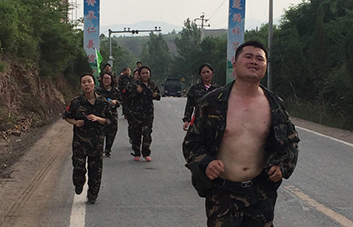 �@���H�H�Ǻ��ε�ͽ���������x�����ۣ����ǈF꠵��ں���