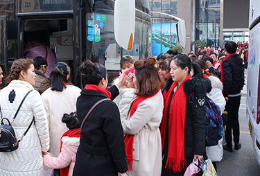 ��10�������𱬼������������܇���@����һ������