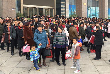 ��ʮ����������B(y��ng)�������gӭ��ĸ���c��10�꣡