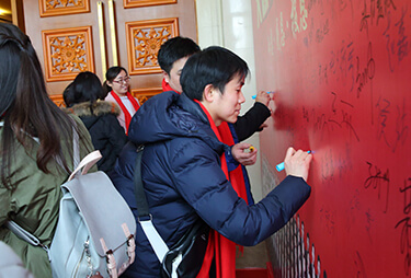 �t̺������10������ĸ�����������y����˲�g��