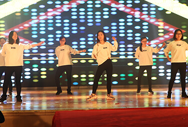 ��һ�ӵĻ𱬷����ഺ���衶cilicili������һ��high